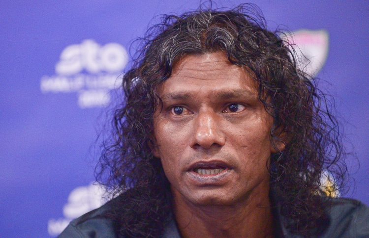 ސަމުގާ އެބައޮތް، ދާން ޖެހޭ މިސްރާބު އެނގޭ: ނަޒީހު