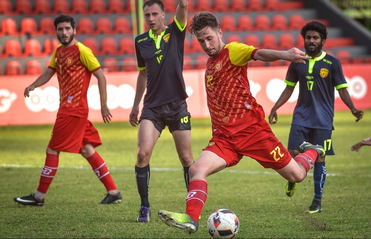 ވިކްޓަރީން ފަހަތުން އަރައި ވެލެންސިއާ ބަލިކޮށްފި