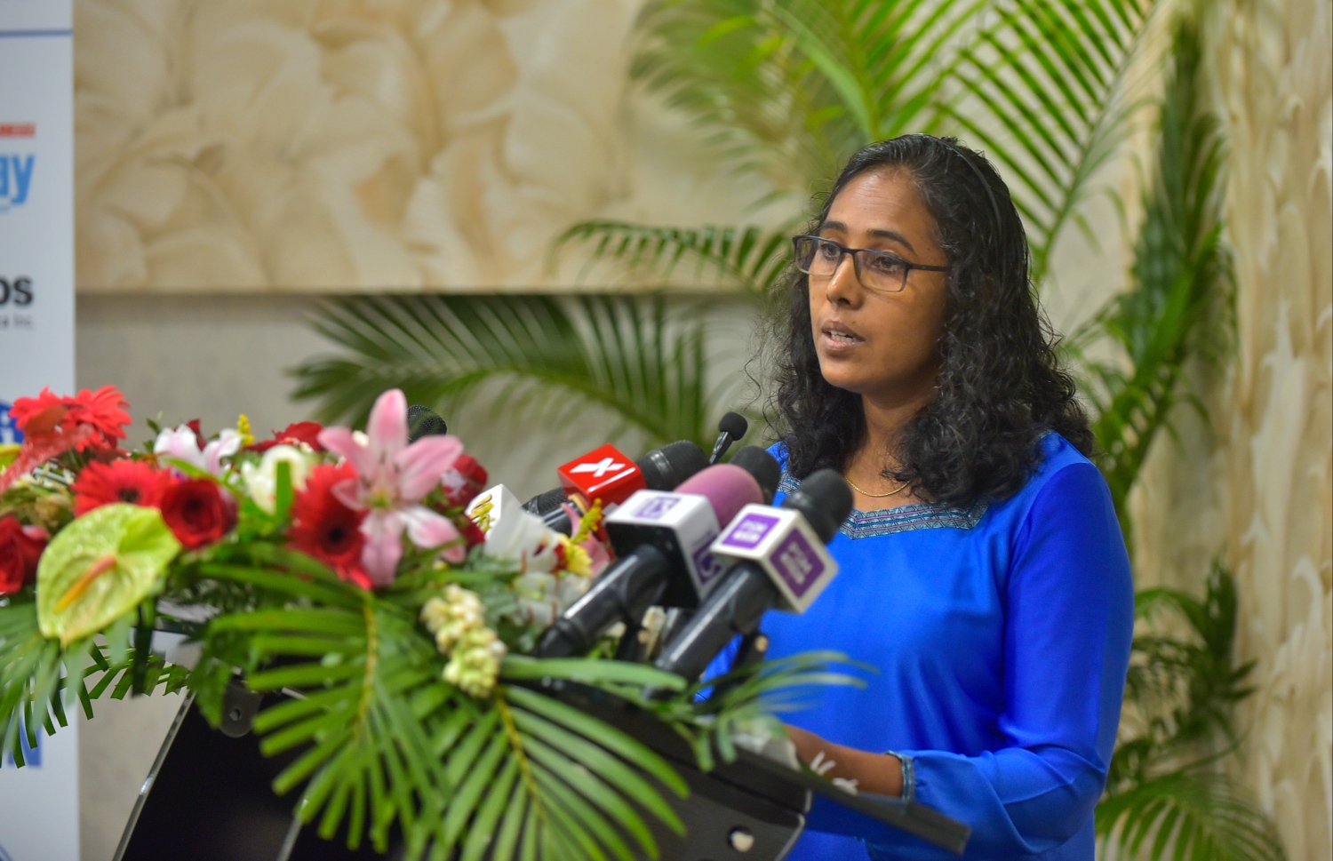 ޑރ. ނިޔާޝާ މިއަދުގެ ހަފްލާގައި ވާހަކަ ދައްކަވަނީ-- ފޮޓޯ: ހުސައިން ވަހީދު/މިހާރު