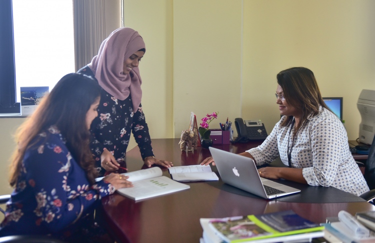 އަންހެނުންނަށް ވެސް ފަހި އެމްއެމްއޭ: މިސާލެއް