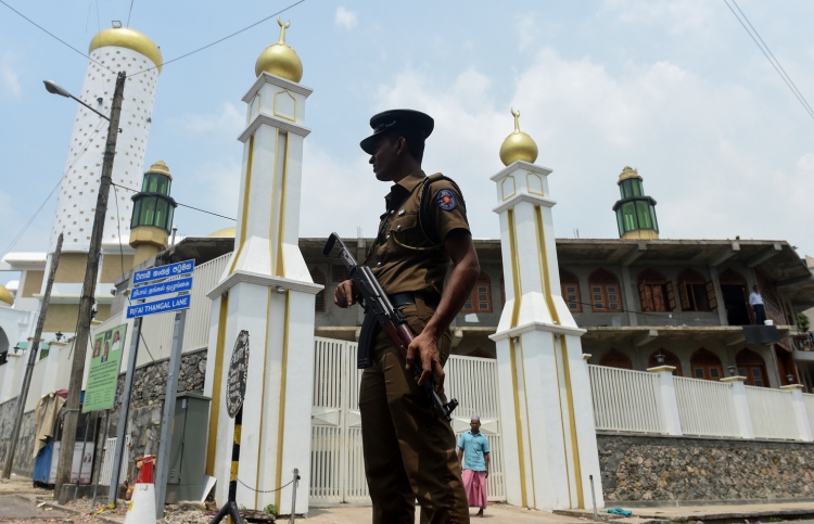 ކެންޑީގެ ސްކޫލްތައް މާދަމާ ހުޅުވަނީ