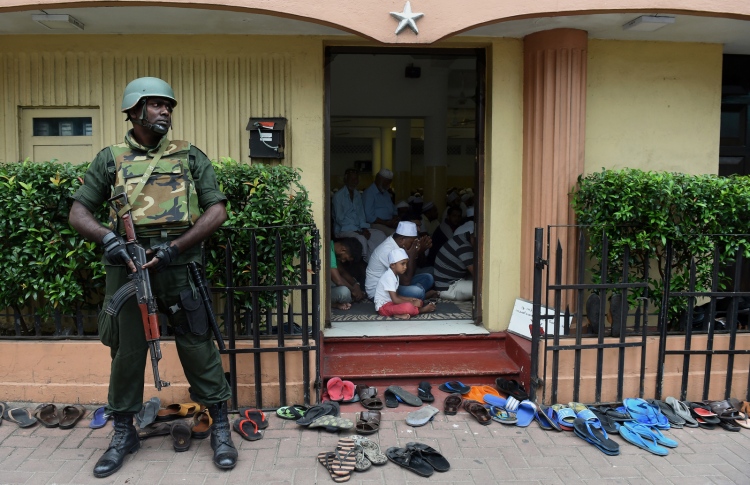 ކެންޑީގެ ކާފިއު އުވާލައިފި