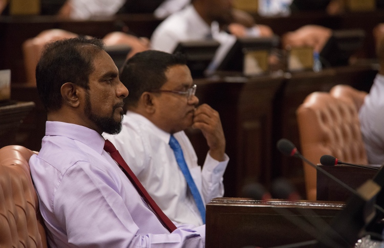 އެންޓި ޑިފެކްޝަން ބިލަށް މާދަމާ ބަހުސްކުރަން ފަށަނީ