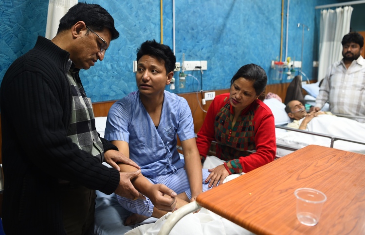 ވެއްޓުނު ބޯޓުން ސަލާމަތްވި ތިން މީހުން ދޫކޮށްލައިފި