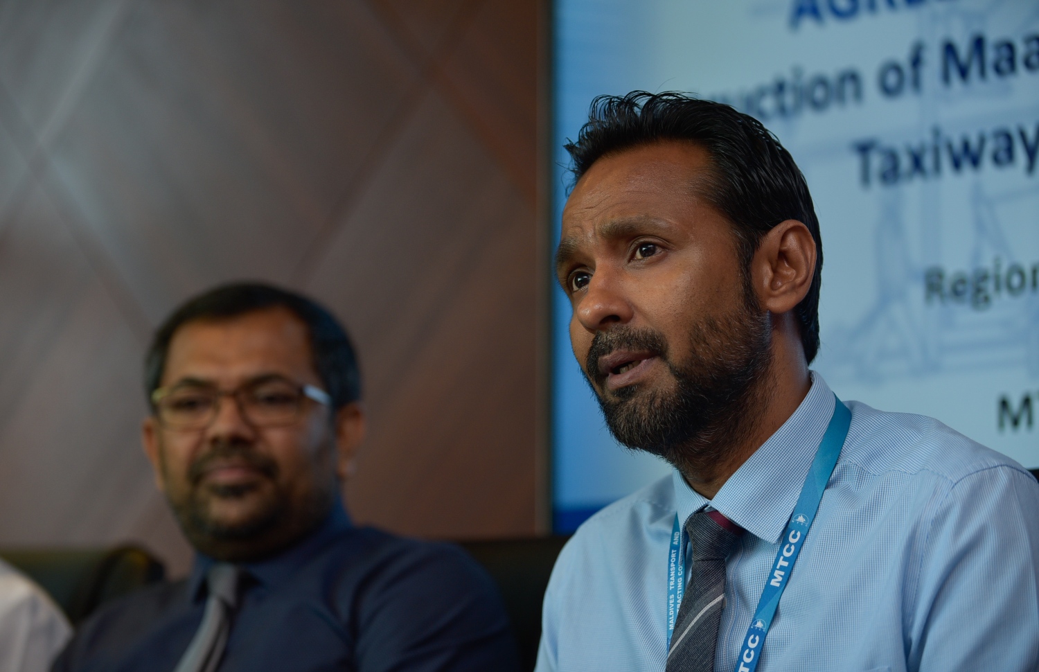 ނޫސްވެރިންގެ ބައްދަލުވުމުގައި ޒިއަތު (ކ) ވާހަކަ ދައްކަވަނީ.---ފޮޓޯ: ހުސެއިން ވަހީދު/ މިހާރު