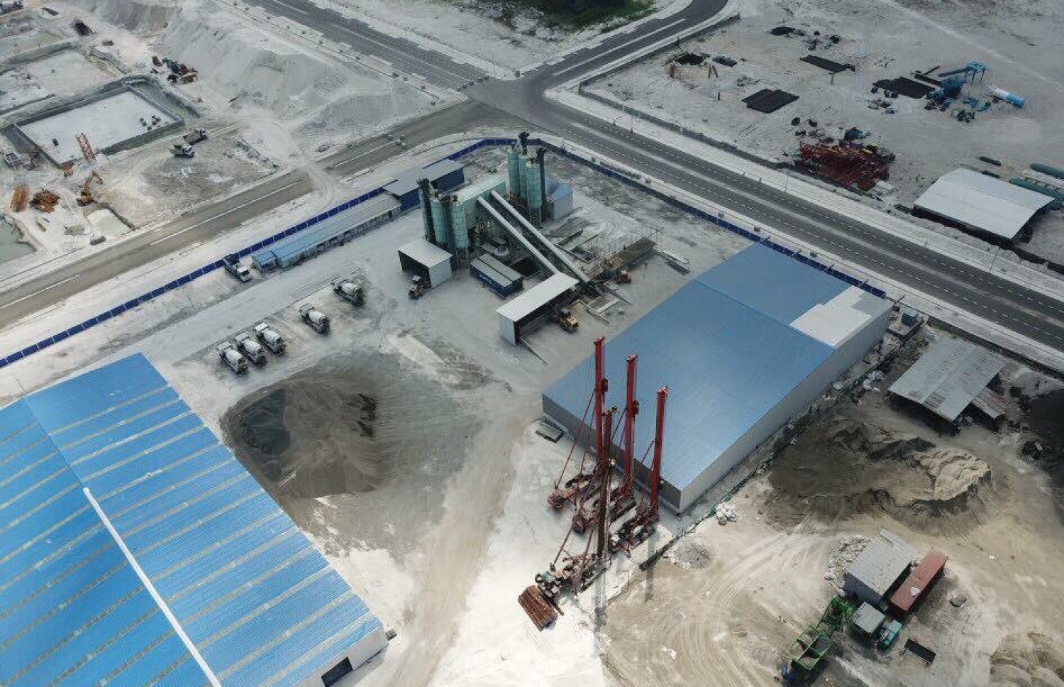 ހުޅުމާލޭގައި އަޅާ 7،000 ހައުސިން ޔުނިޓުގެ 16 ޓަވަރު އިމާރާތުގެ ޕައިލިން މަސައްކަތް ކުރިއަށް ދަނީ-- ފޮޓޯ/ އެޗްޑީސީ