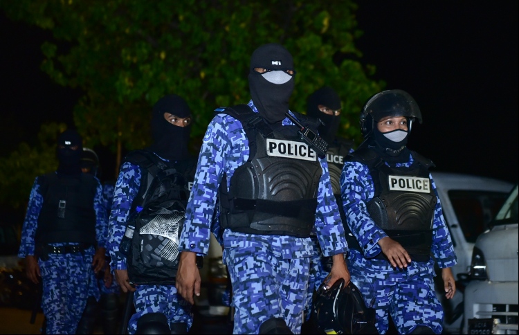 ފުލުހުން ވަނީ އިންސާފުން އެއްކިބާވެފައި: އިދިކޮޅު