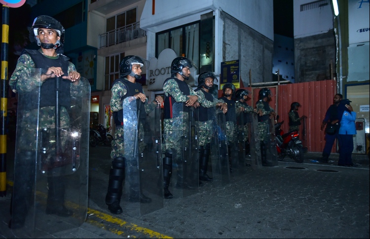 ސިފައިންނާއި ފުލުހުން އިދިކޮޅަކާ ނުގުޅޭނެ:އަބްދުއްރަހީމް