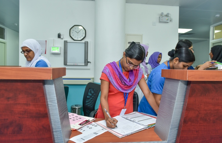 ބިދޭސީ ޑޮކްޓަރުންނާއި ނަރުހުން މަދެއް ނުކުރެވޭ: އޮޑިޓް