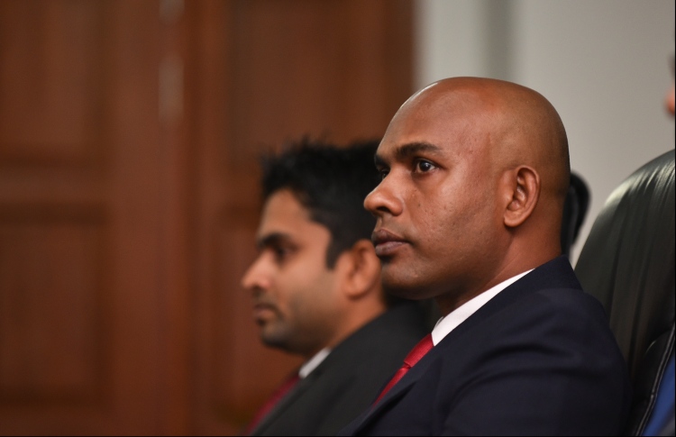 ހަސަން ކޯޓުގައި އިންނެވުމަށް ލަދުގަންނަން ޖެހޭ: އާޒިމް