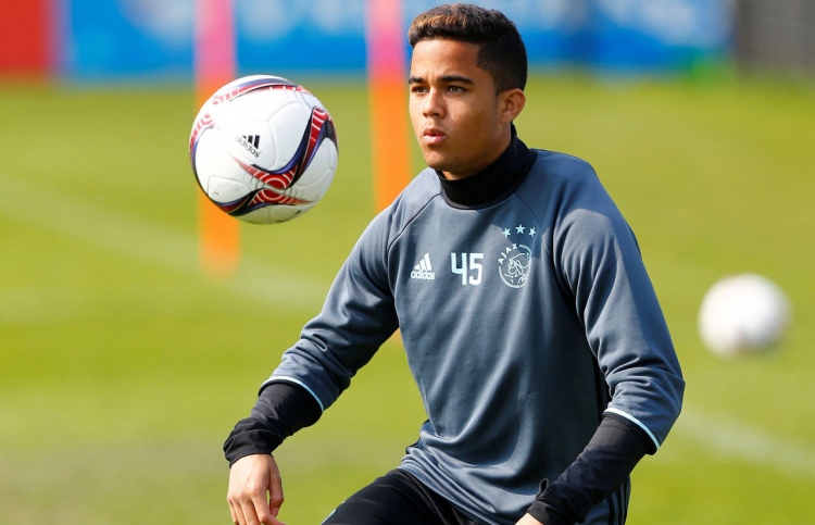 ކްލައިވަޓަށް ވުރެ އޭނާގެ ދަރިފުޅު މޮޅު: ކޫމަން