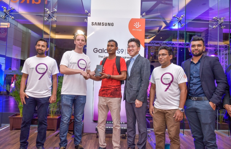 އެންމެ ފަހުގެ ސެމްސަންގް ފޯން ދިރާގުން ތައާރަފްކޮށްފި