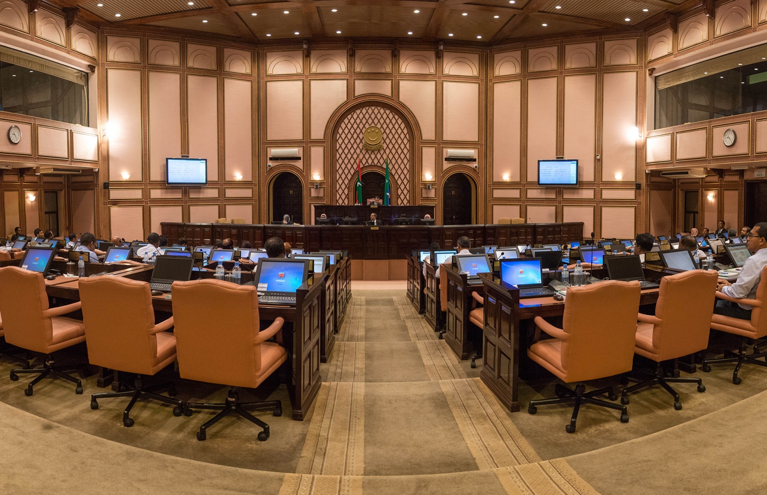 ރައްޔިތުންގެ މަޖިލީހުގެ ޖަލްސާއެއް ހިނގަނީ. - ފޮޓޯ: މަޖިލިިސް