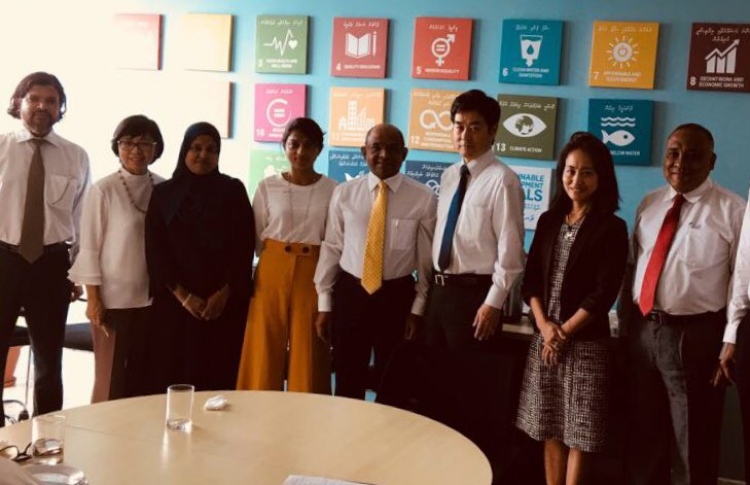 އދ.ގެ ބޭނުމަކީ އެންމެން އެއް މޭޒު ދޮށަށް ގެނައުން