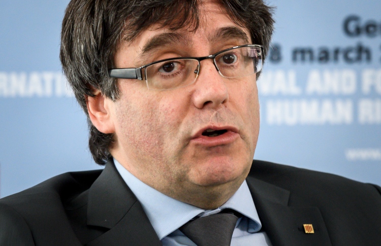 ޕުޖްޑެމޮން ހައްޔަރުކުރުމުގެ އަމުރު ސްޕޭނުން ބާތިލްކޮށްފި