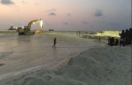 Sh. Funadhoo Airport / land reclamation / airport construction site