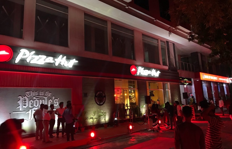 ރާއްޖޭގެ ފުރަތަމަ ޕިއްޒާ ހަޓް ރަސްމީކޮށް ހުޅުވައިފި