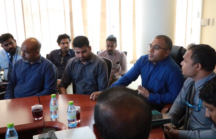 ވިޔަފާރިވެރިންގެ ކަންބޮޑުވުންތައް މިނިސްޓަރަށް