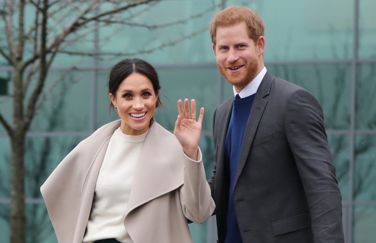 ޝާހީ ކައިވެނި ޒީނަތްތެރިކުރާނީ ހުދާއި ފިޔާތޮށި މަލުން