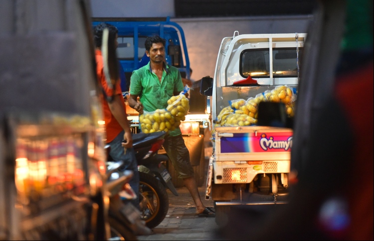 ވިސްނާ! އަހާލުމެއް ކަހާލުމެއް ނެތް!