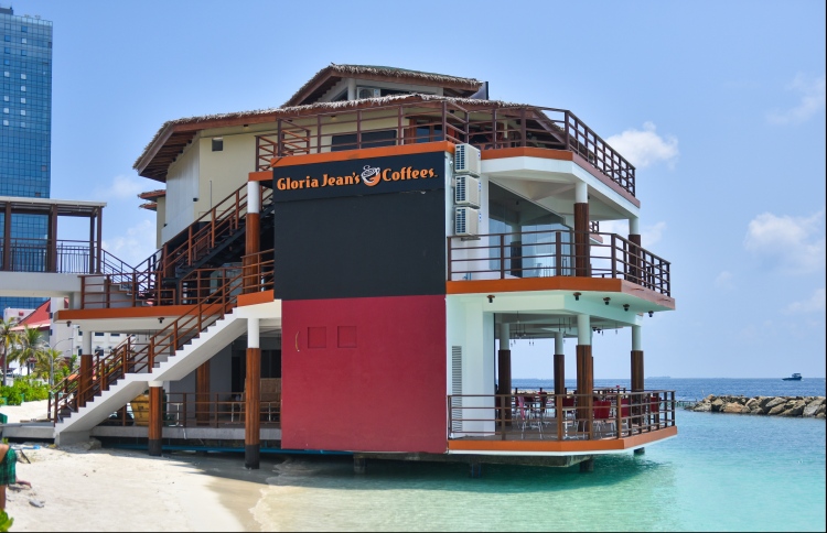 ގްލޯރިއާ ޖީންސް ކޮފީއާ އެކު ޕެވިލިއަން މިރޭ ހުޅުވަނީ