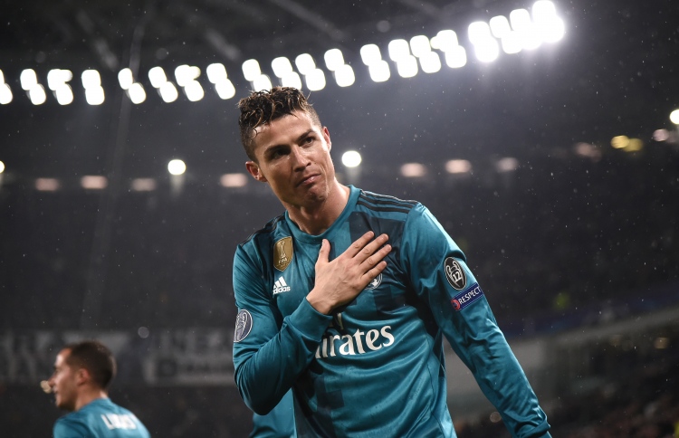 ރެއާލަށް މޮޅެއް، އެންމެންގެ ތައުރީފް ރޮނާލްޑޯ އަށް