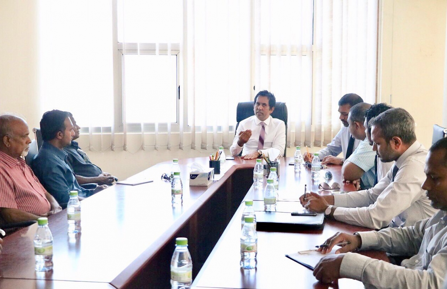 ރާއްޖެ އަށް މުދާ އެތެރެކުރާ ފަރާތްތަކާ އިކޮނޮމިކް މިނިސްޓަރު ސައީދު މިދިޔަ ހަފުތާގައި ބައްދަލު ކުރައްވަނީ. ފޮޓޯ: އިކޮނޮމިކް މިނިސްޓްރީ