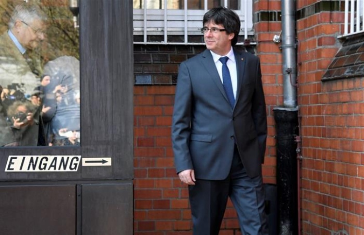 ޖަލުން ނެރުނު ޕުޖްޑެމޮން މަޝްވަރާ އަށް ގޮވާލައްވައިފި