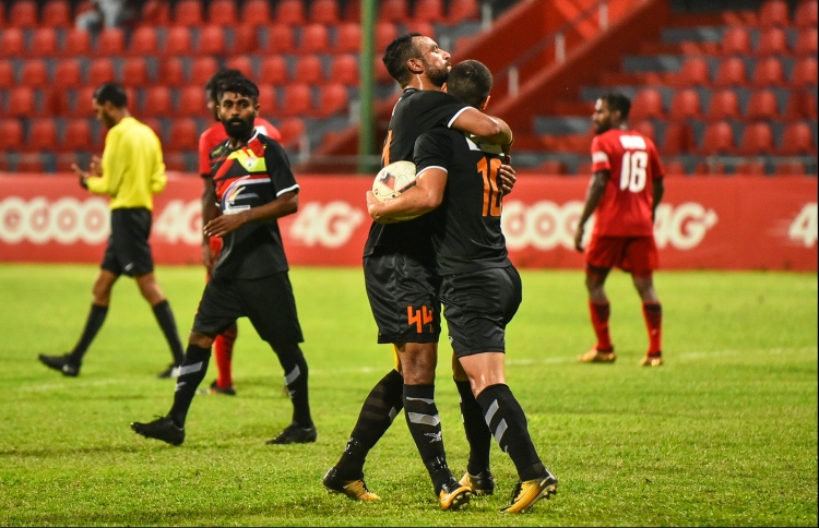 އީގަލްސް އިން ހަތަރު ވަނަ މަގާމަށް ޖެހިލައިފި