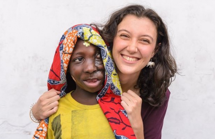 ޓިއުމަރަކުން ސަލާމަތްވެ، އާ ދުނިޔެއެއް