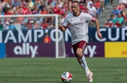 Bayern Munich's Franck Ribery runs with the ball during an International Champions Cup match against Inter Milan in Chatrlotte, North Carolina, on July 30, 2016. / AFP PHOTO / NICHOLAS KAMM