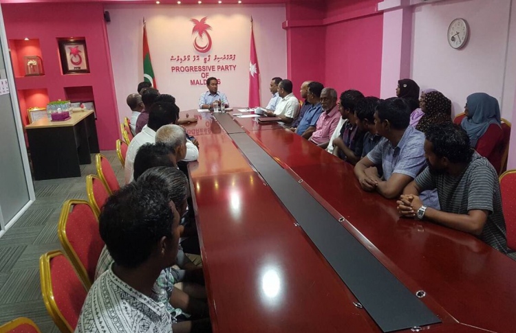 ރައީސް ޔާމީން، ހިޔާލު ހޯދަން ޓީމުތަކާ ބައްދަލުކުރައްވަނީ