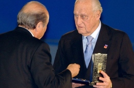 Joao Havelange, Brazil's corruption-tainted former FIFA president who helped bring the Olympic Games to Rio, has died at the age of 100, a hospital spokeswoman told AFP on August 16, 2016. / AFP PHOTO / KIM JAE-HWAN