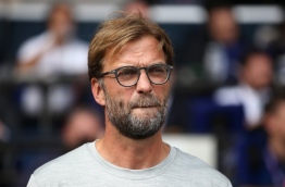 Liverpool's German manager Jurgen Klopp looks on before the English Premier League football match between Tottenham Hotspur and Liverpool at White Hart Lane in London, on August 27, 2016. / AFP PHOTO / JUSTIN TALLIS 