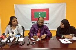 Former Islamic minister Dr Abdul Majeed Abdul Bari (C) pictured during a Maldives United Opposition (MUO) press conference in Julu. FILE PHOTO/MDP