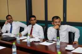 Finance minister Ahmed Munawar (M), tourism minister Moosa Zameer (R) and commissioner general of taxation Yazeed Mohamed at the Macroeconomic Coordinating Committee (MECC) meeting to discuss the economic framework for the 2017 state budget. PHOTO/FACEBOOK