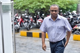 Former attorney general and current lawyer of Maumoon Abdul Gayoom arrives at the High Court upon being summoned for a tweet he had made.