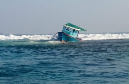 The boat which ran aground the reef of Sh.Bilehfahi. PHOTO/ZALIF