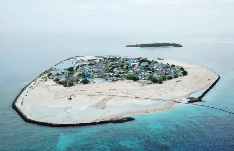 ކޮމަންޑޫ ބިން ހިއްކައި ނިންމައިފި