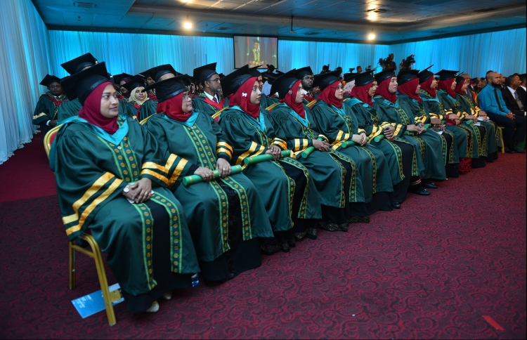 ޔުނިވާސިޓީއަށް ބަދަލުކުރާ މުއްދަތާމެދު ހިޔާލު ތަފާތު