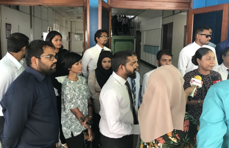 ގައިދީންނަށް ކޮންމެ ދުވަހަކު ވަކީލުންނާ ބައްދަލުކުރެވޭނެ