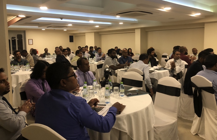 އިންޝުއަރެންސާ ބެހޭ މައުލޫމާތު ދޭން ސެމިނާއެއް ބާއްވައިފި