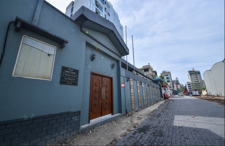 ދައުލަތުން ބަލާ ކުއްޖެއްގެ ހަރަދު ބައްޕަ ދޭން އަމުރެއް