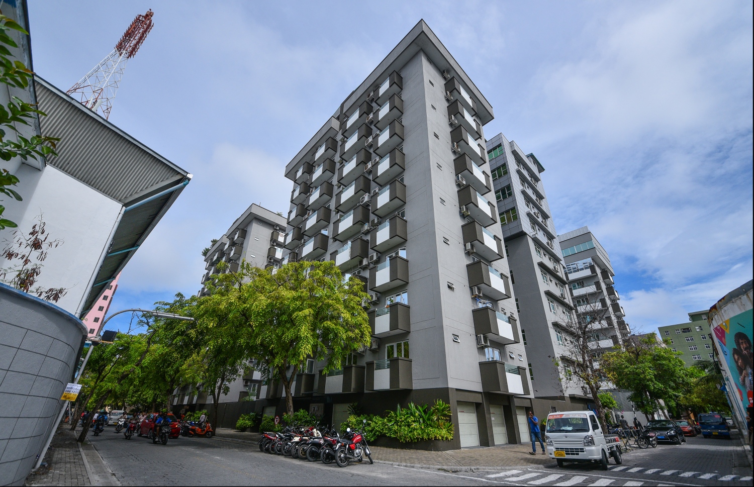 ރެހެންދި ފްލެޓް އިމާރާތް: އެ ދެ އިމާރާތުން 10 ފްލެޓް ސަރުކާރަށް ލިބުނު. -- ފޮޓޯ:މިހާރު