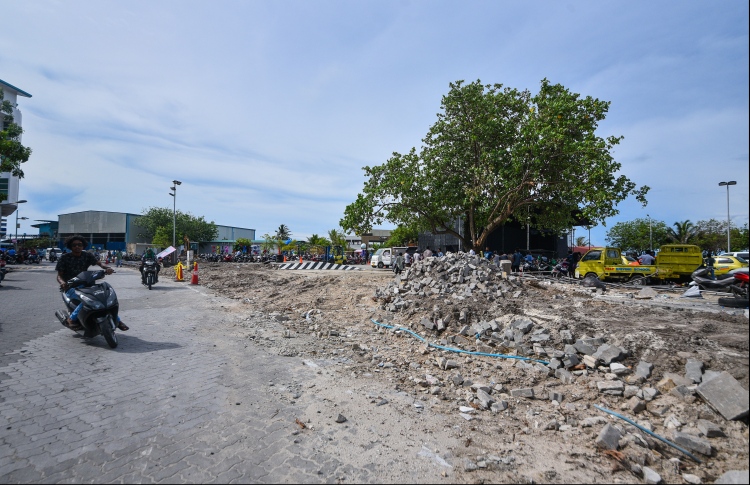 "ތާރު އަޅާ މަގުތައް ބްރިޖު ހުޅުވެންވާއިރަށް ނިމޭނެ"