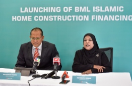 BML Islamic Directors Zulkarnain Taman (L) and Aishath Manike speak at launching of BML Islamic Home Construction Financing scheme. PHOTO: NISHAN ALI/MIHAARU