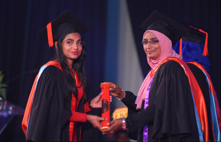 މަންދު ކޮލެޖުގެ ކޯސްތަކަށް ކުރިމަތިލާން ހުޅުވާލައިފި