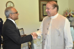 Foreign Minister Dr Mohamed Asim calls on PM of Pakistan Nawaz Shareef. PHOTO:Foreign Ministry