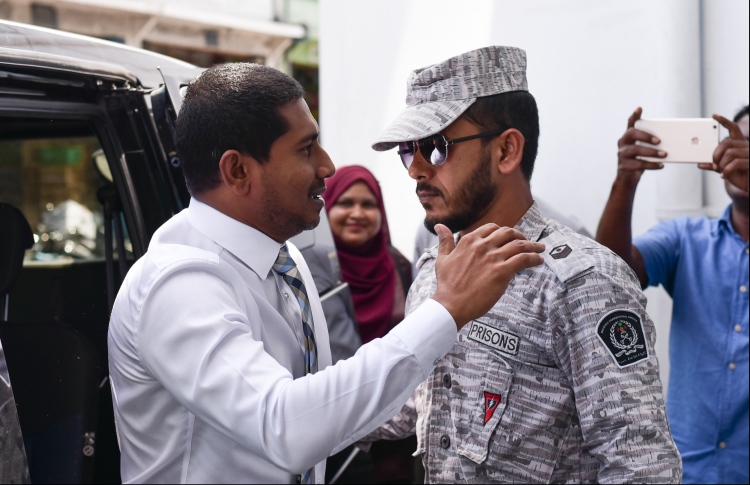 މަހްލޫފާ ދެކޮޅަށް އުފުލި ދައުވާ ހަމަނުޖެހޭ: ވަކީލުން