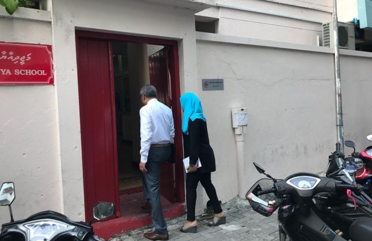 ޓީޗަރު، ދަރިވަރާ މާރާމާރީ ހިންގިކަން ސާބިތެއް ނުވޭ